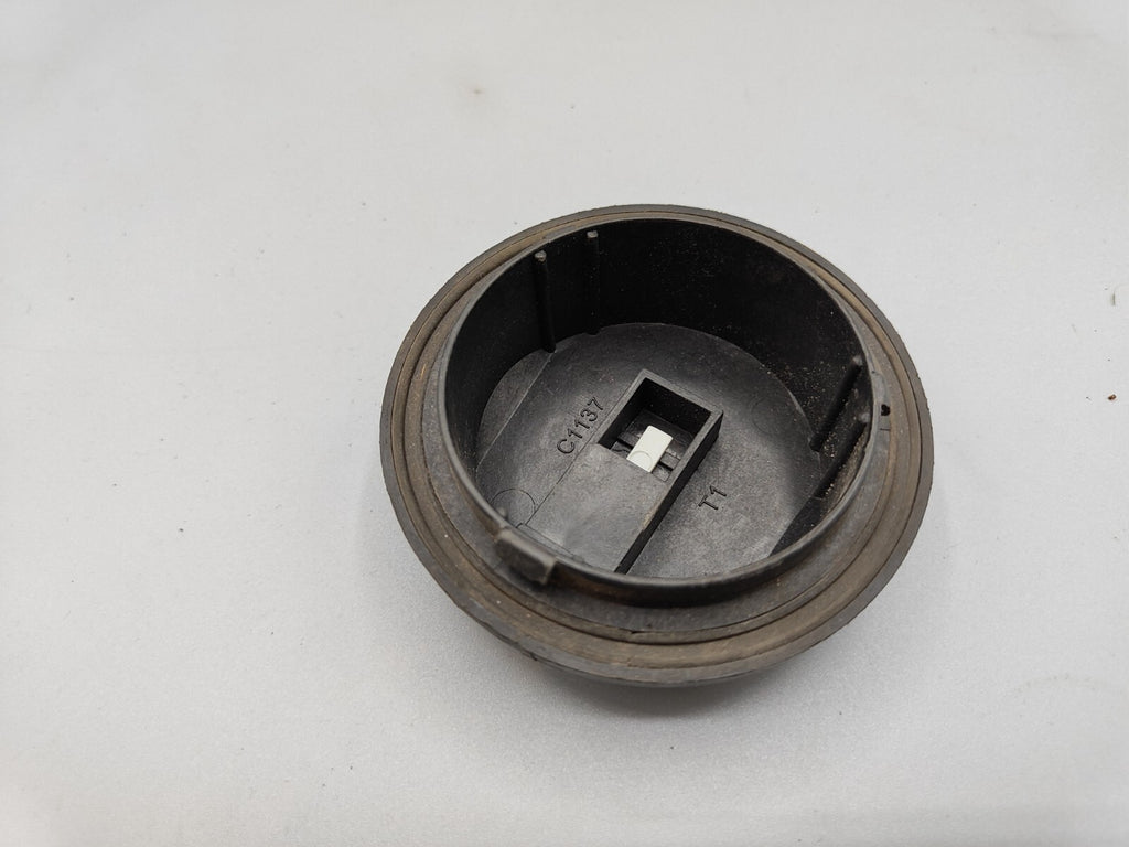 Alfa Romeo 156 SW 2.4JTD 2002 Front Headlight Bulb Dust Cover Cap C1137