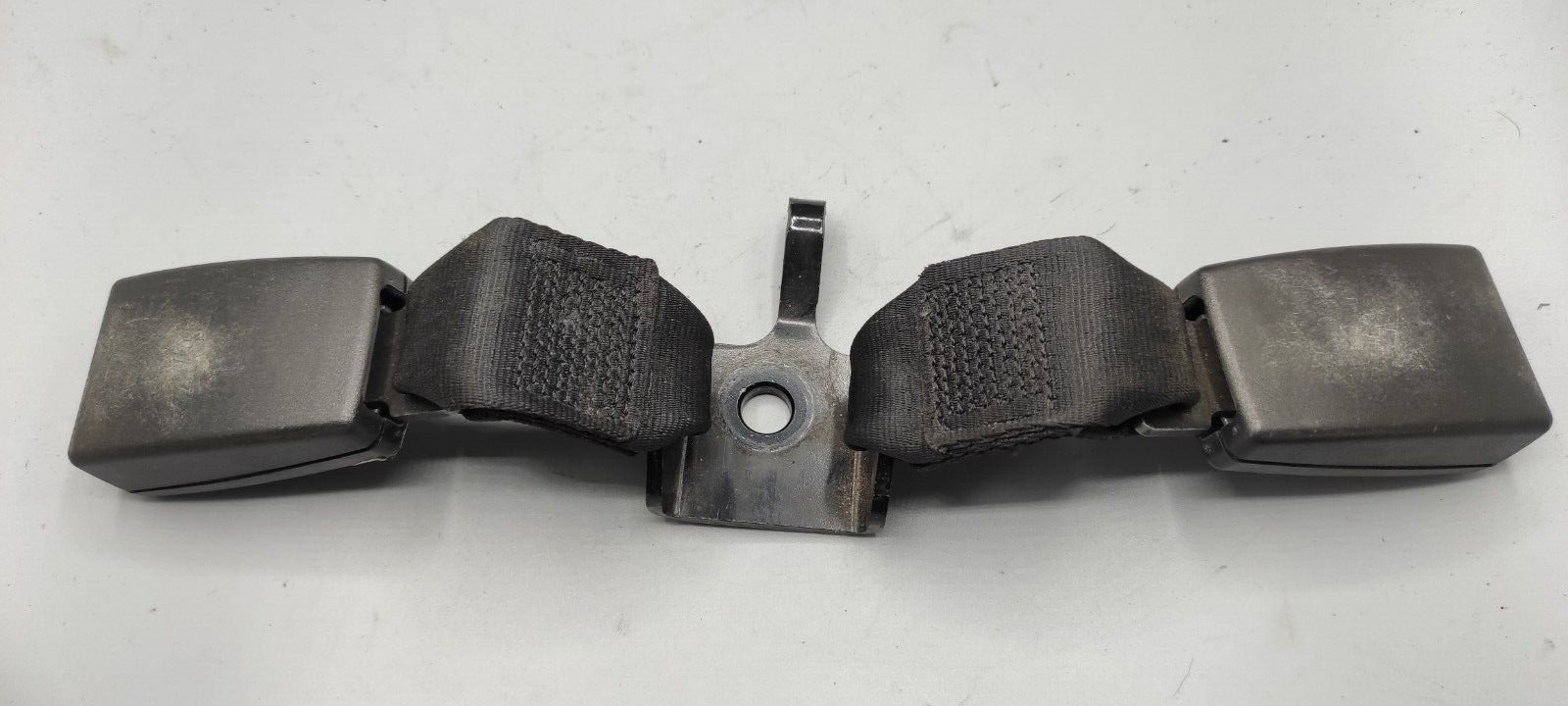 Alfa Romeo 159 2.4JTDm 147kW 2007 Rear Middle Center Seat Seatbelt Buckle BREED