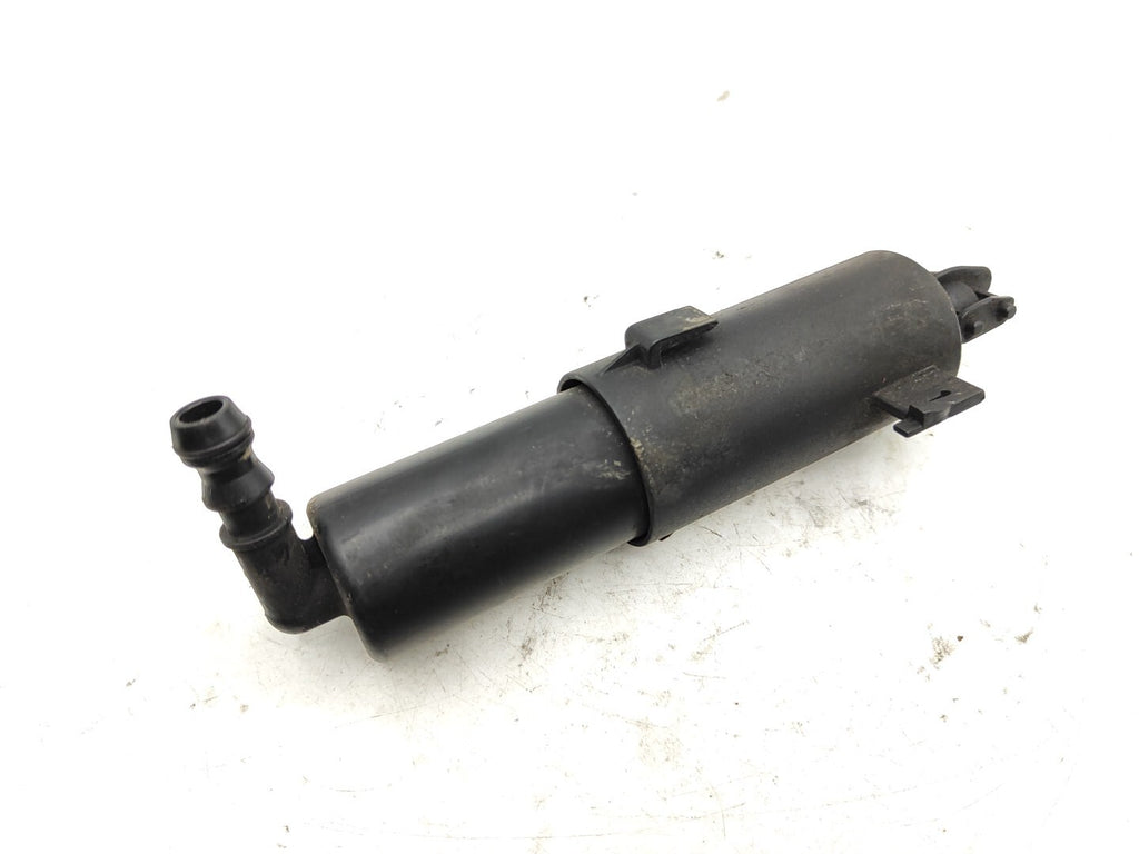 BMW 3 Series E90 E91 Front Headlight Washer Spray Nozzle 7179311 13037710