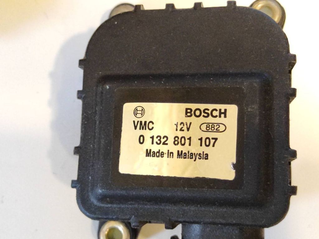 Alfa Romeo 155 1.8i 103kW 1994 Air heater flap actuator motor 0132801107 