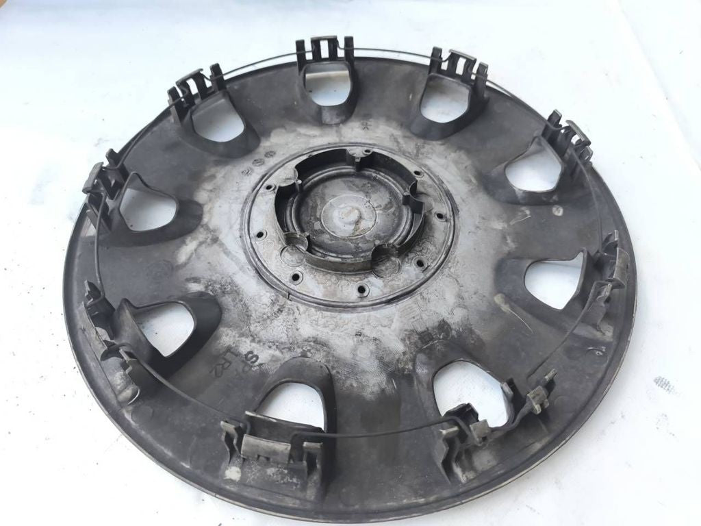 Volkswagen Touran I 2005 R15 wheel hub cap trim 1T0601147 