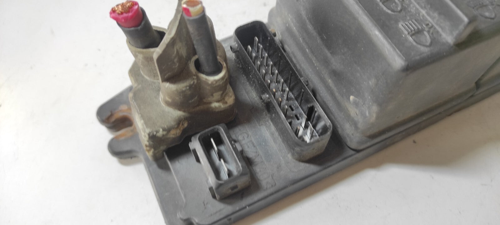 Alfa Romeo 166 2.4JTD 110kW 2002 Fuse Box / Relay / Module Unit