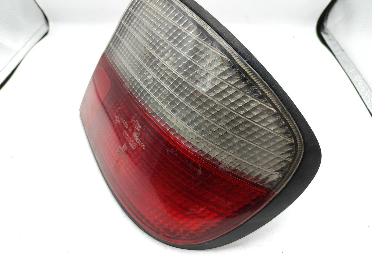 Nissan Primera P11 Sedan 1996 LHD Rear Right Side Taillight Light 23190202