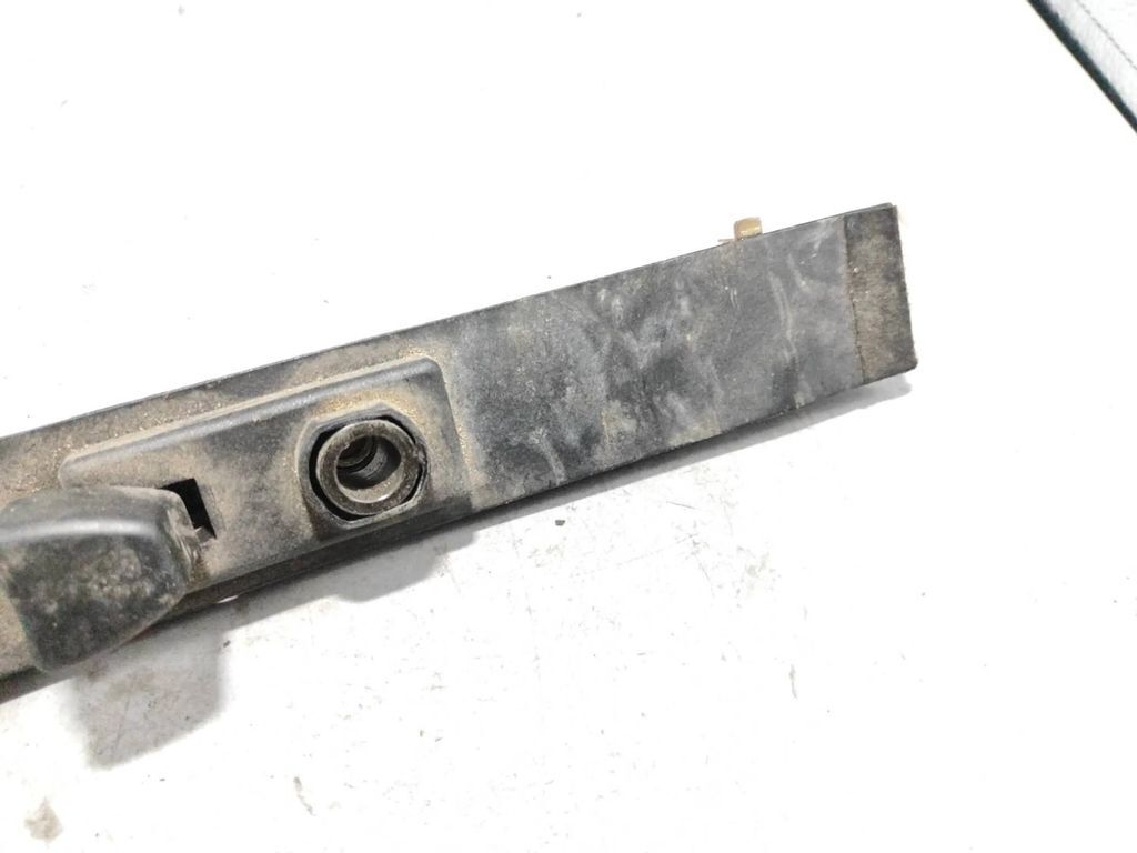 Alfa Romeo 155 1.8i 103kW 1994 Seat belt adjustment rail 82445638 