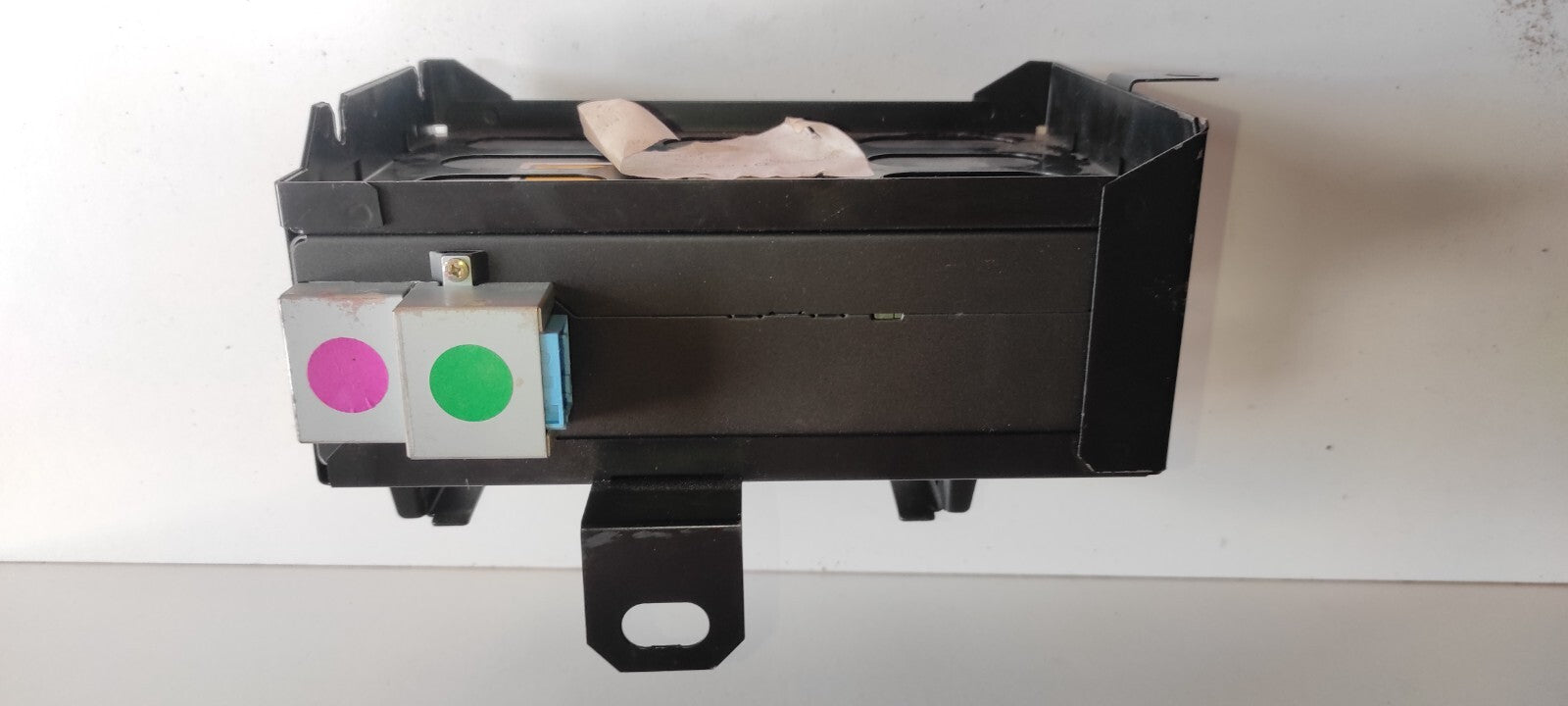 Peugeot 607 3.0i V6 2001 Rear Tailgate Trunk CLARION CD Changer 9636561780