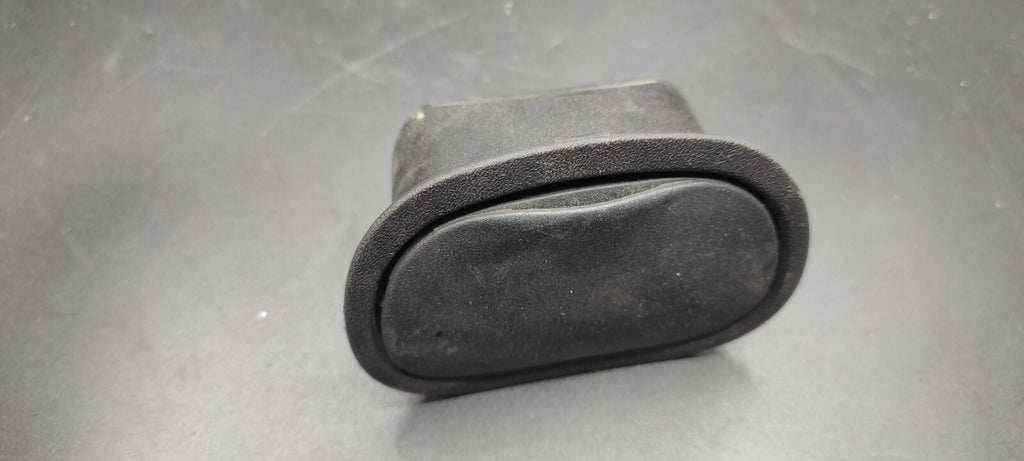 Alfa Romeo 147 1.9JTD 103kW Diesel 2003 Rear Right / Left Door Card Ashtray