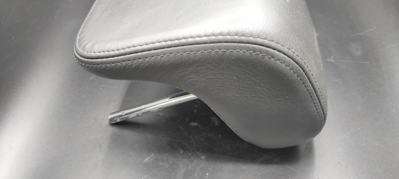 Alfa Romeo GT 1.9JTD 110kW 2005 Rear Interior Seat Headrest Black Leather