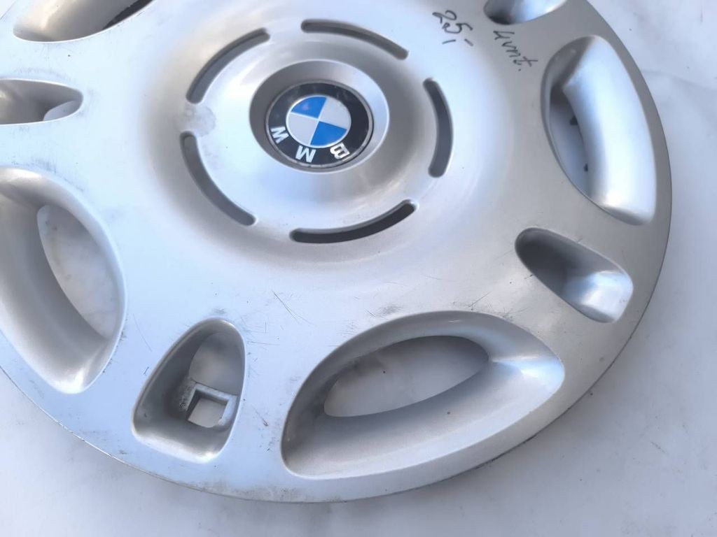 BMW 3 E36 1992 R15 wheel hub cap trim 36131094158 