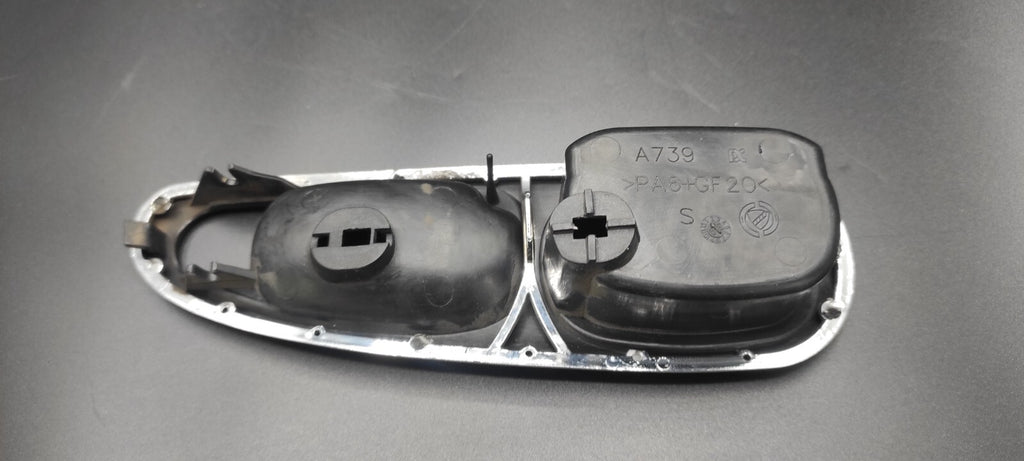 Alfa Romeo 156 2.4JTD 110kW 2002 Rear Left Door Inner Handle Trim Ashtray