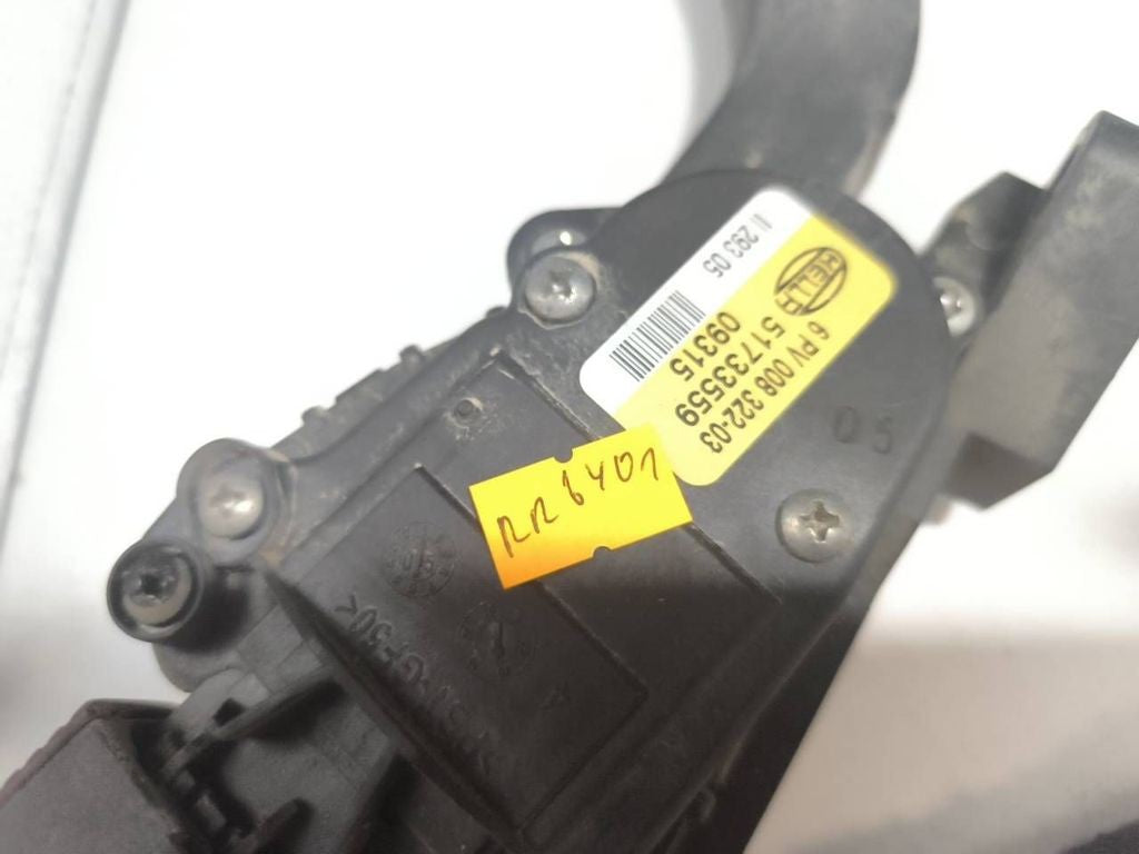 Fiat Croma 2.4JTD 147kW 2007 LHD Diesel accelerator throttle pedal 51733559 