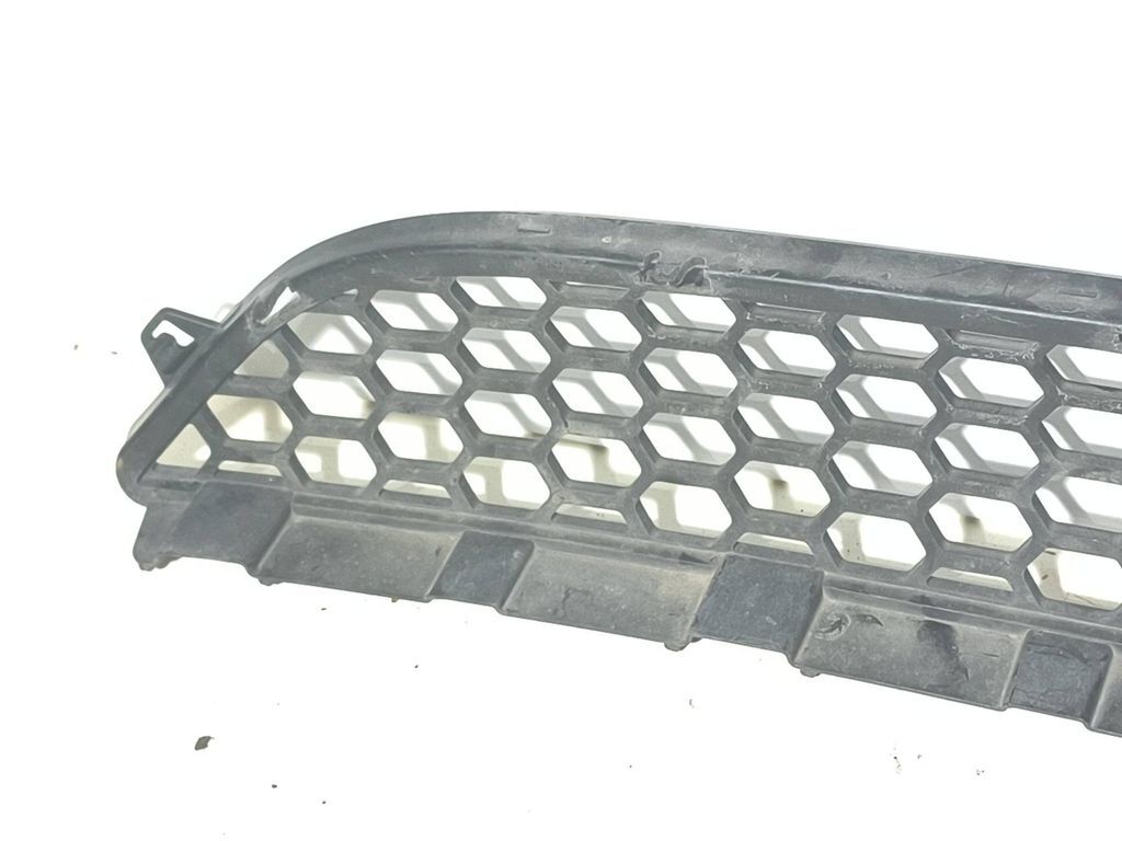 Volvo S60 2012 Front bumper lower grill 30795021 