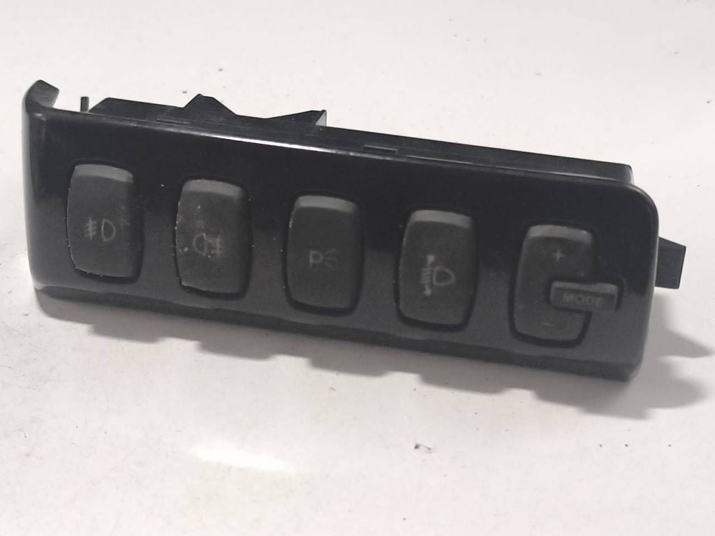 Fiat Croma 2.4JTD 147kW 2007 Diesel  Fog light switch 735398212 