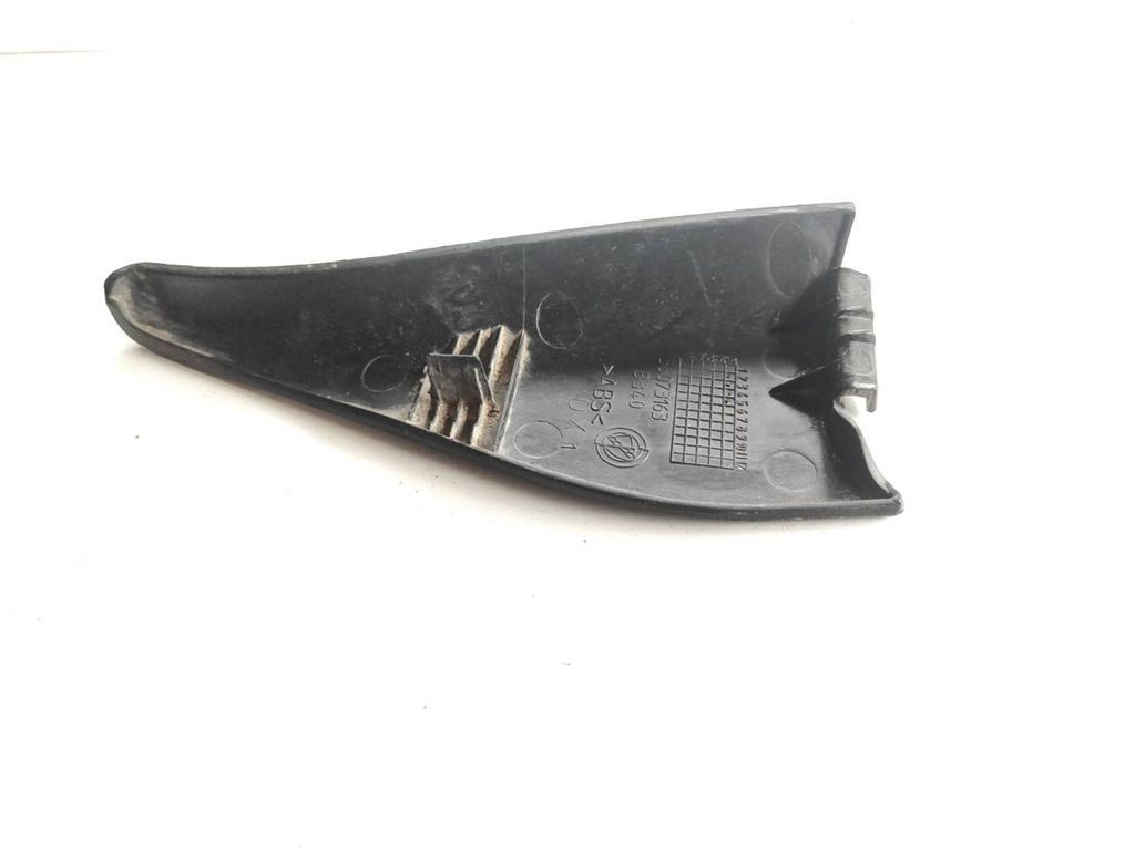 Alfa Romeo 159 2008 rear right door glass trim 156073163 