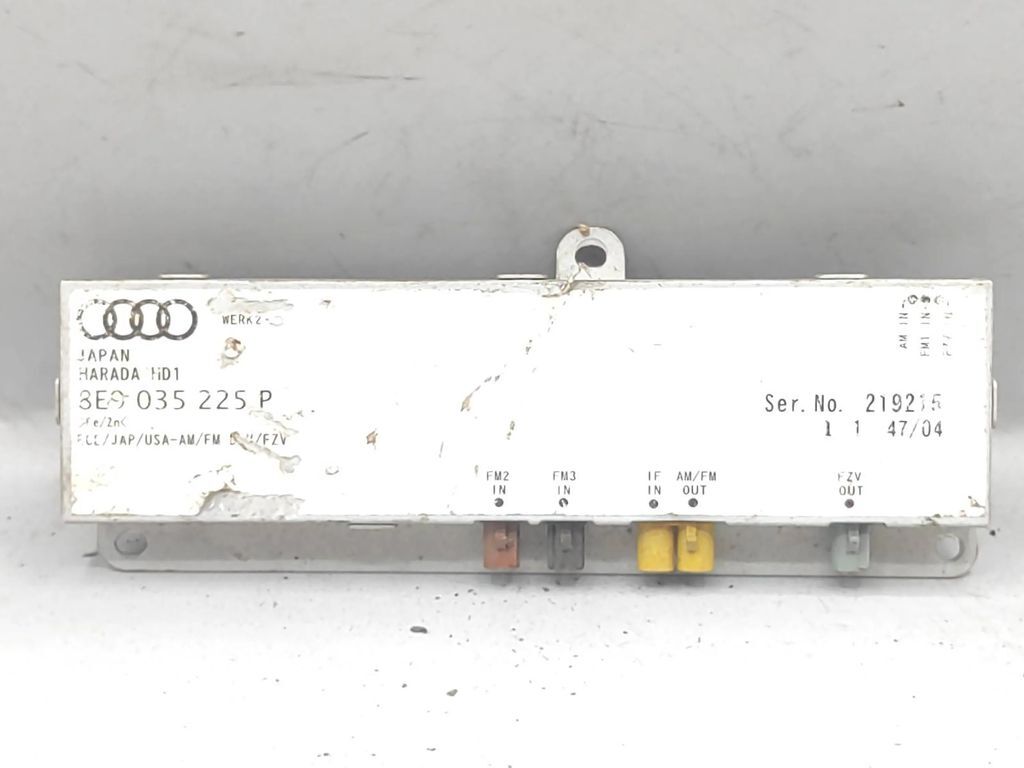Audi A4 S4 B6 8E 8H 2003 Radio Aerial antenna amplifier 8E9035225P 