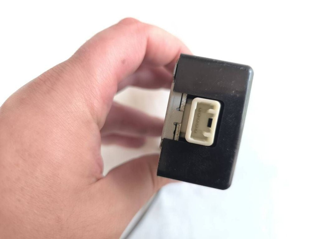 Toyota RAV 4 (XA30) 2008 door control unit module 8974042020 