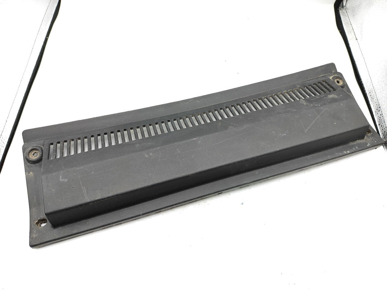 Alfa Romeo 166 2.4JTD 2001 Front Windshield Wiper Trim 60609592