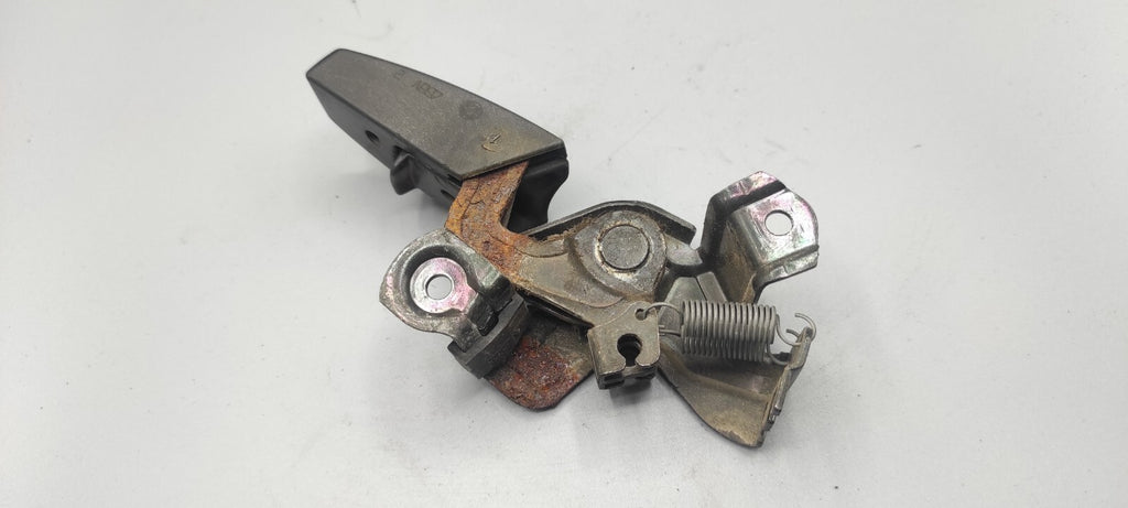 Alfa Romeo 156 2.4JTD 2002 Rear Trunk Boot / Fuel Cap Release Open Handle