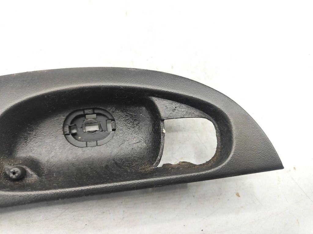 Alfa Romeo 147 1.9JTD 88kW 2007 Front right side door handle trim 
