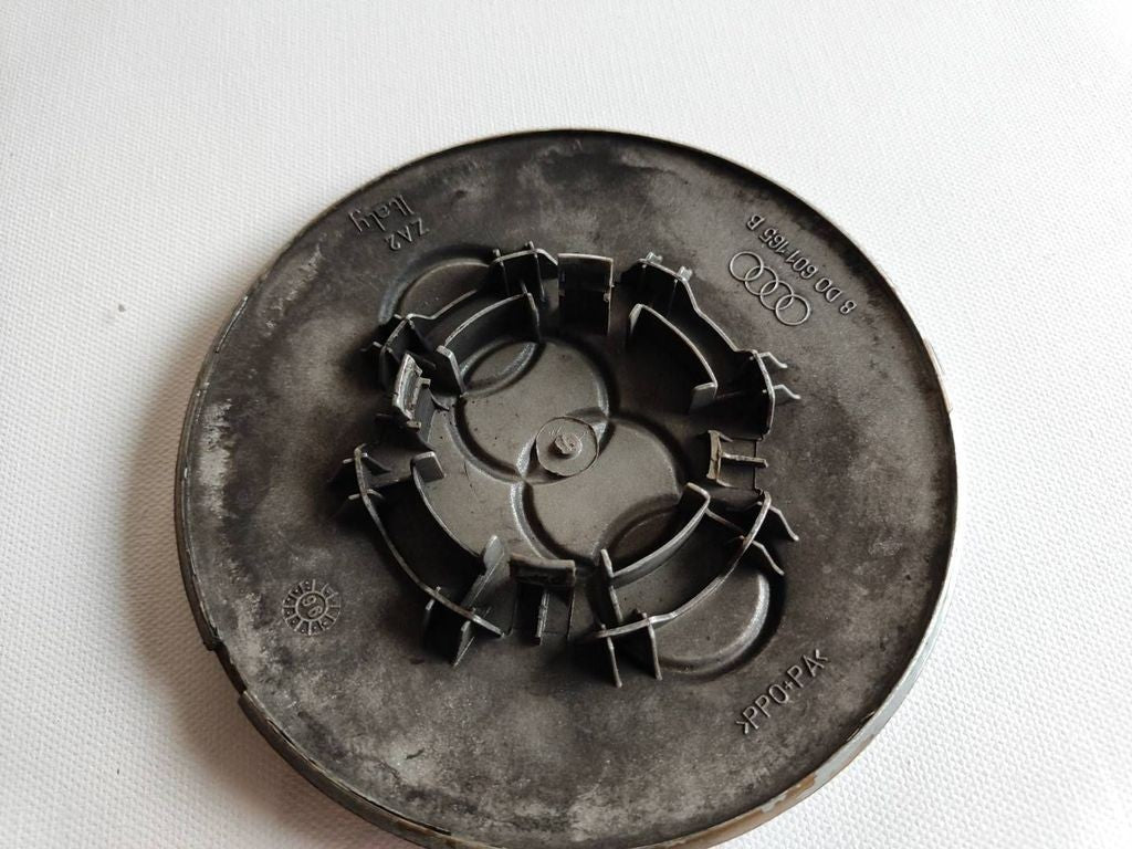 Audi C4 4A 1995 Original wheel cap 8D0601165B 