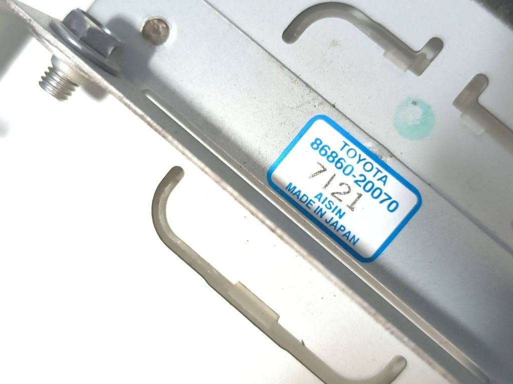 Toyota Avensis T250 2006 Radio aerial GPS antenna 8686020070 