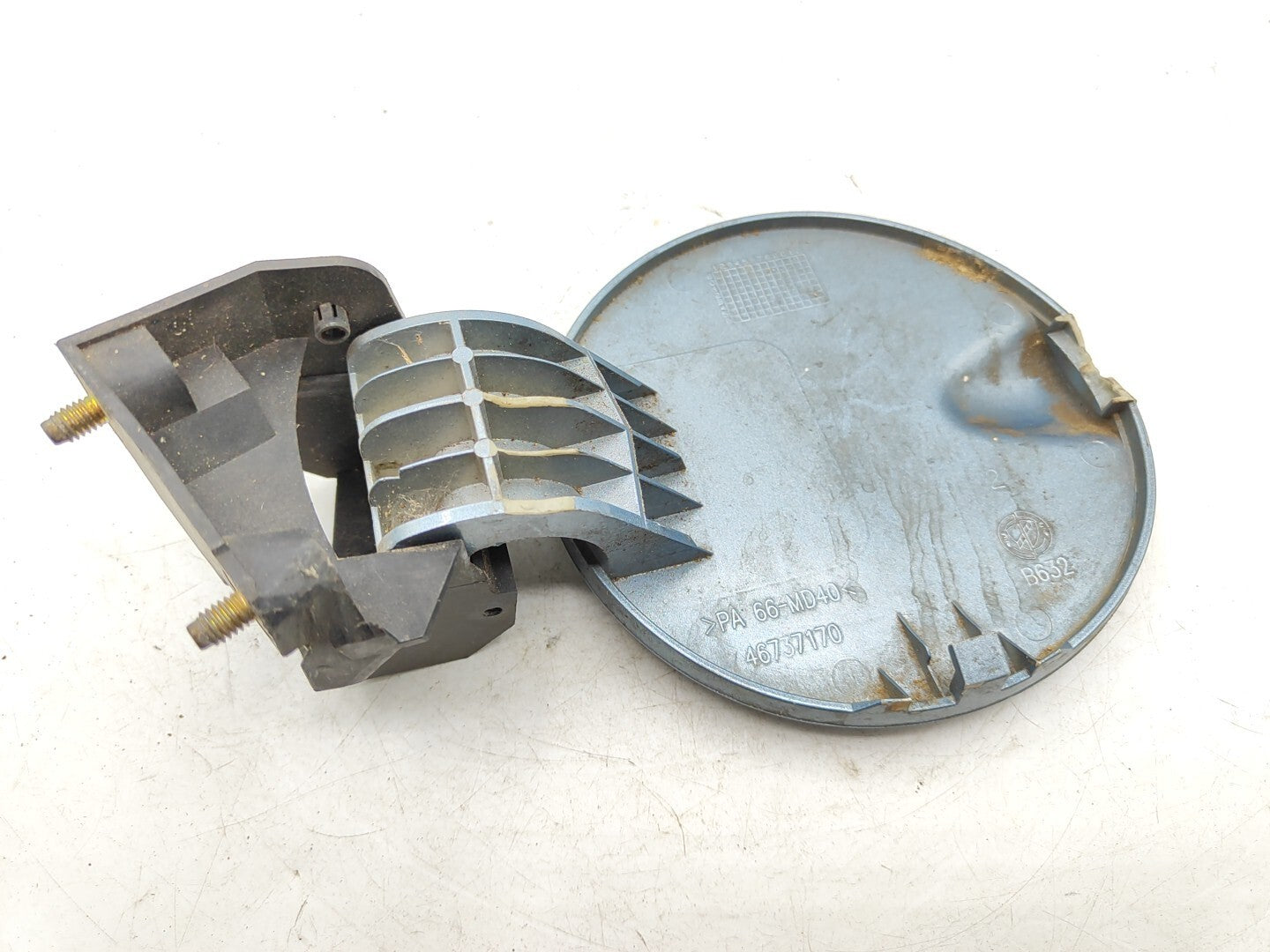 Alfa Romeo 147 2002 Fuel Flap Cap Cover 46737170 BLUE