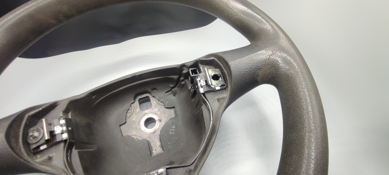 Alfa Romeo 156 SW 2.4JTD 110kW Diesel 2002  Steering Wheel