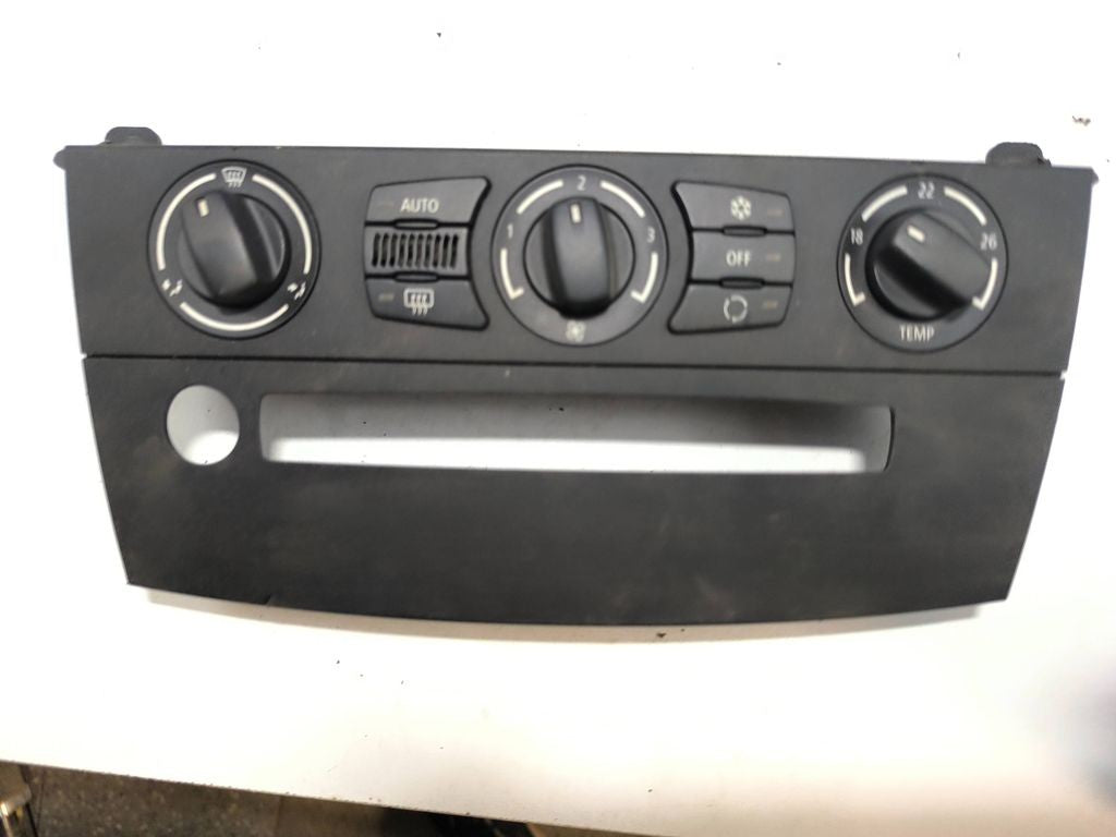 BMW 5 E60 E61 2005 Climate control unit module 6944018 