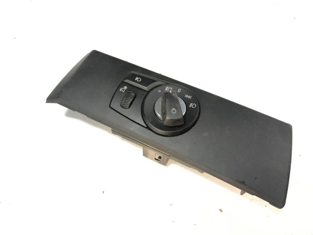 BMW 530D Series E60 E61 2007 HeadLight switch button 6988553 