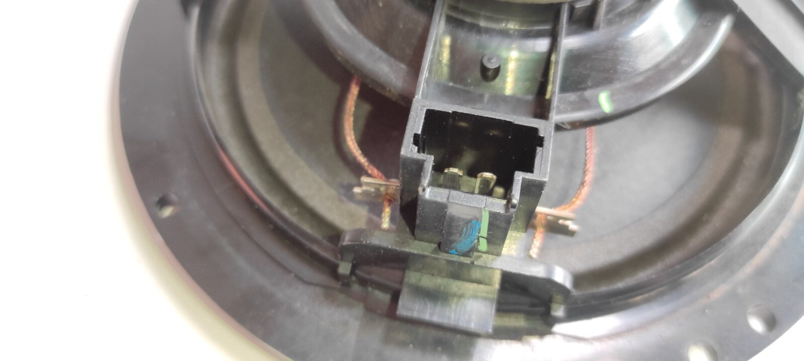 Peugeot 607 3.0i V6 Petrol 2002 Front Left Door Audio Speaker 9635014780