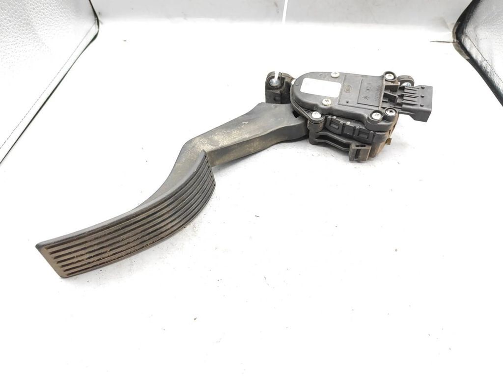 Alfa Romeo 159 1.9JTDm 2006 LHD Diesel accelerator throttle pedal 60695128 