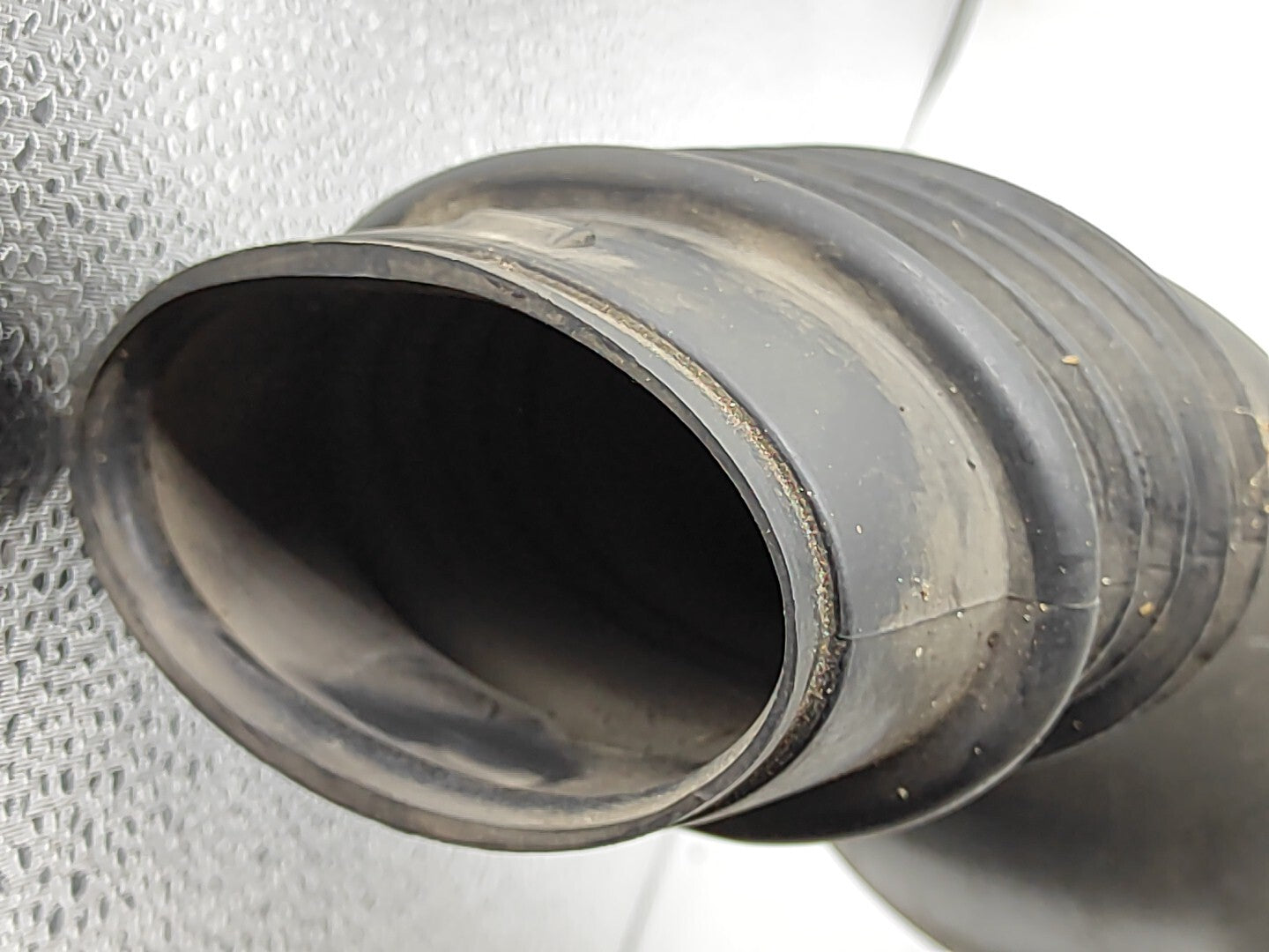 Alfa Romeo 159 1.9JTDM 88kW 2007 Diesel Engine Air Intake Pipe Hose 51782843