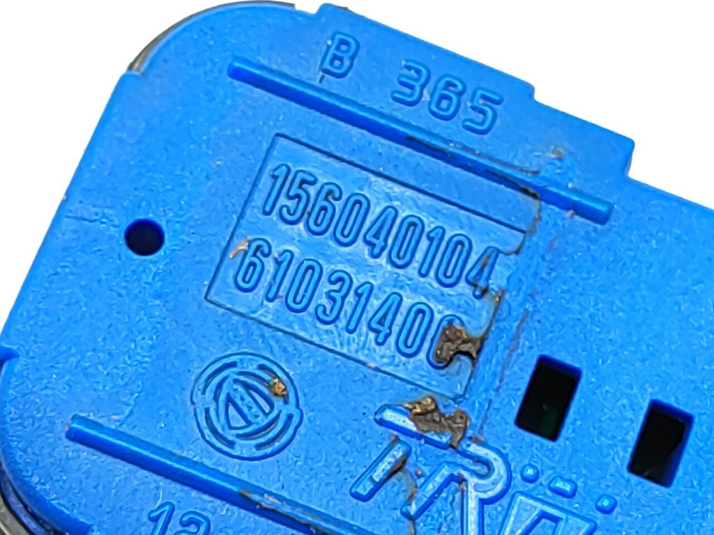 Alfa Romeo GT 2004 Center Console Fuel Tank / ASR Switch 156040104