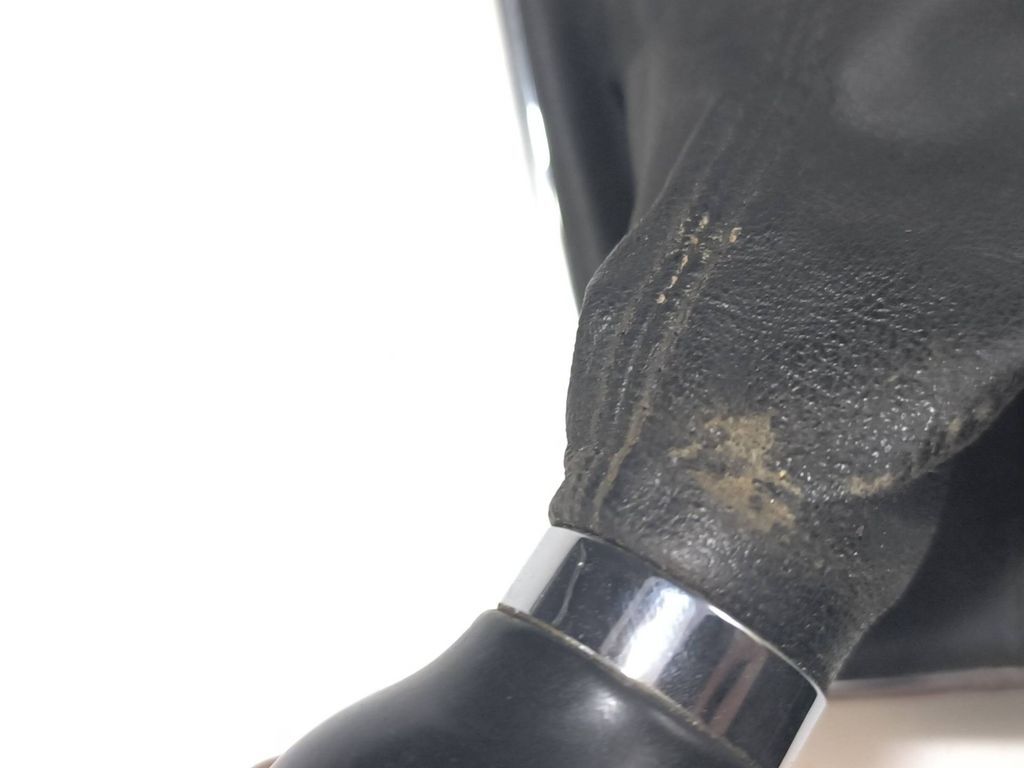 Volkswagen PASSAT B6 2008 Gear lever shifter trim leather knob 