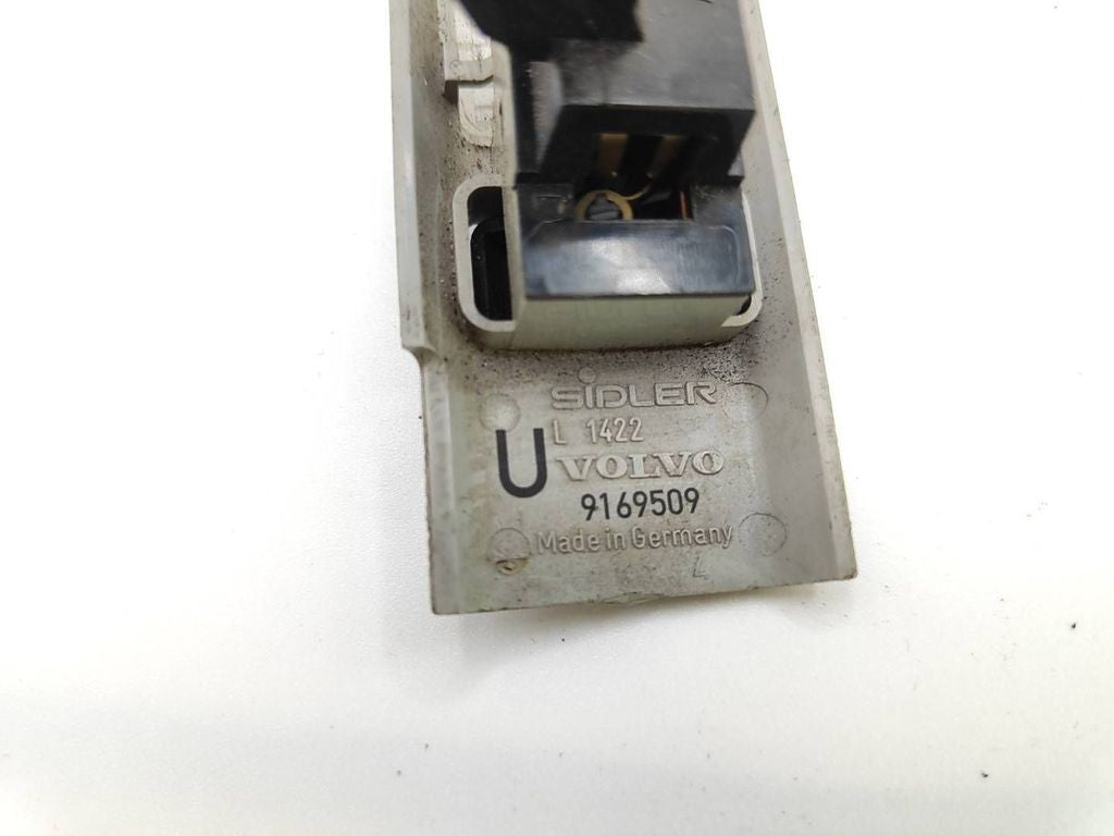 Volvo S70  V70  V70 XC 1997 interior light element 9169509 