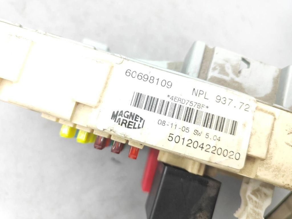 Alfa Romeo 147 2004 Fuse module 60698109 