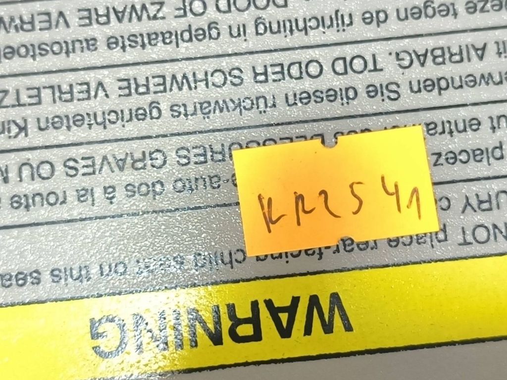 Toyota Avensis T250 2.2D-CAT 2006 LHD Front Right sun visor 