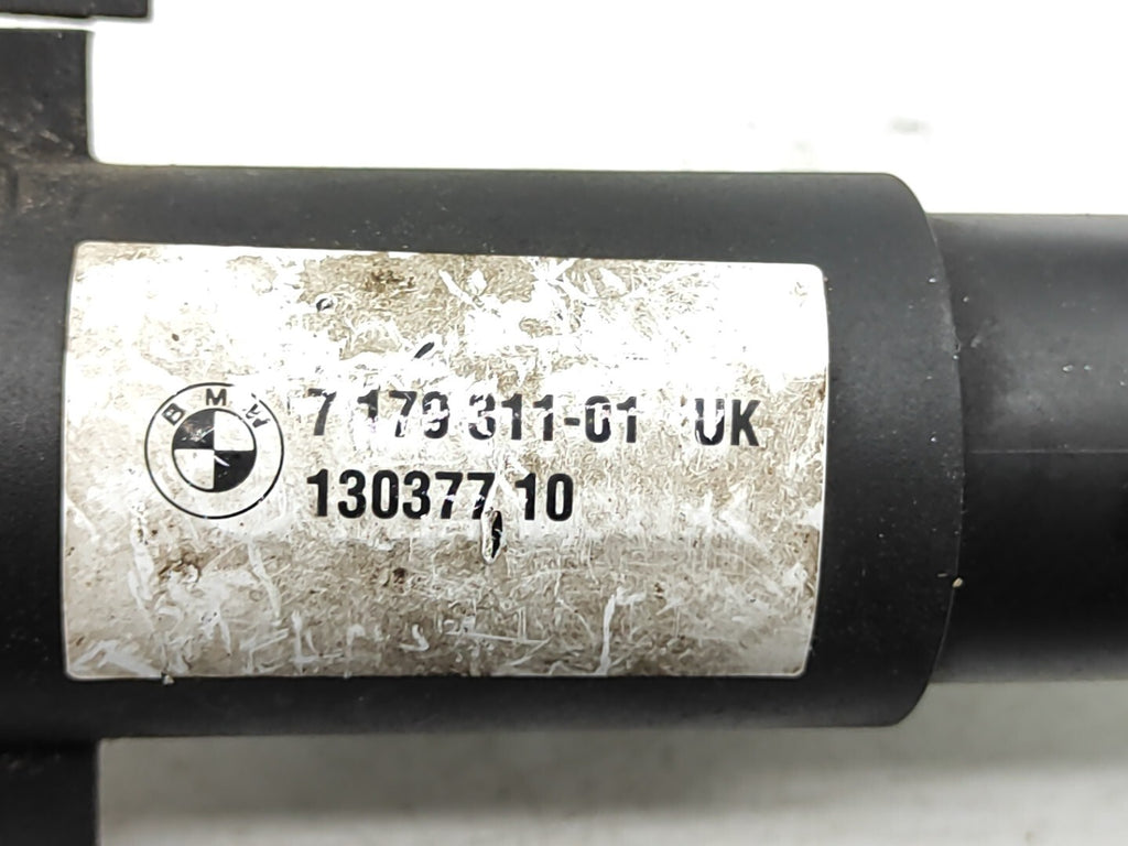 BMW 3 Series E90 E91 Front Headlight Light Washer Spray Nozzle 7179311 13037710