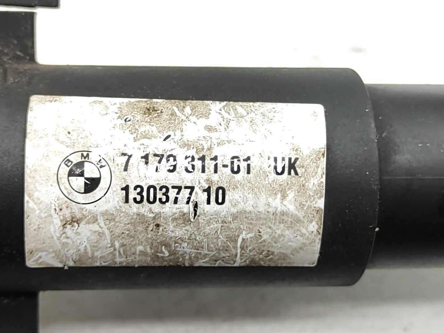 BMW 3 Series E90 E91 Front Headlight Light Washer Spray Nozzle 7179311 13037710