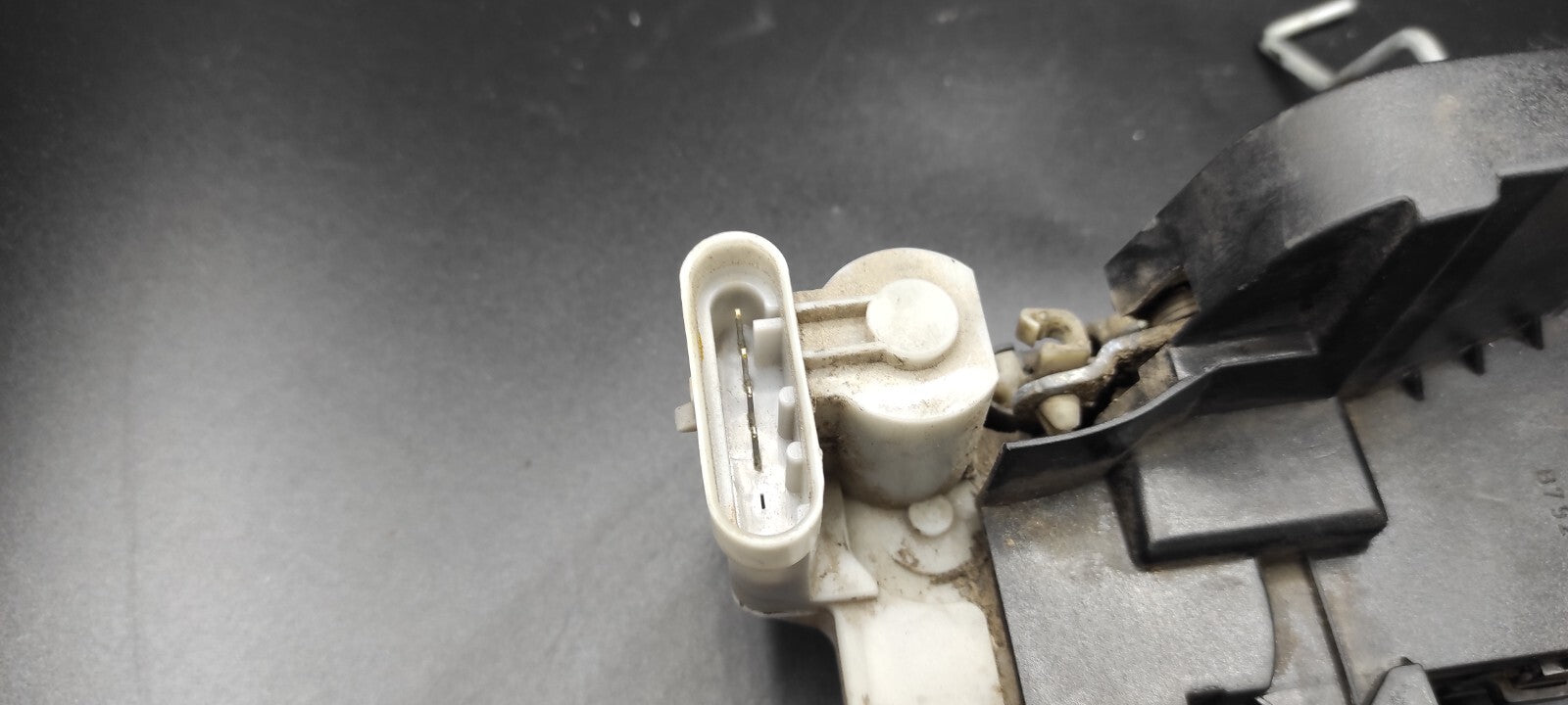 Alfa Romeo 147 1.9JTD 16V Diesel 2004 LHD Rear Left Door Lock B792