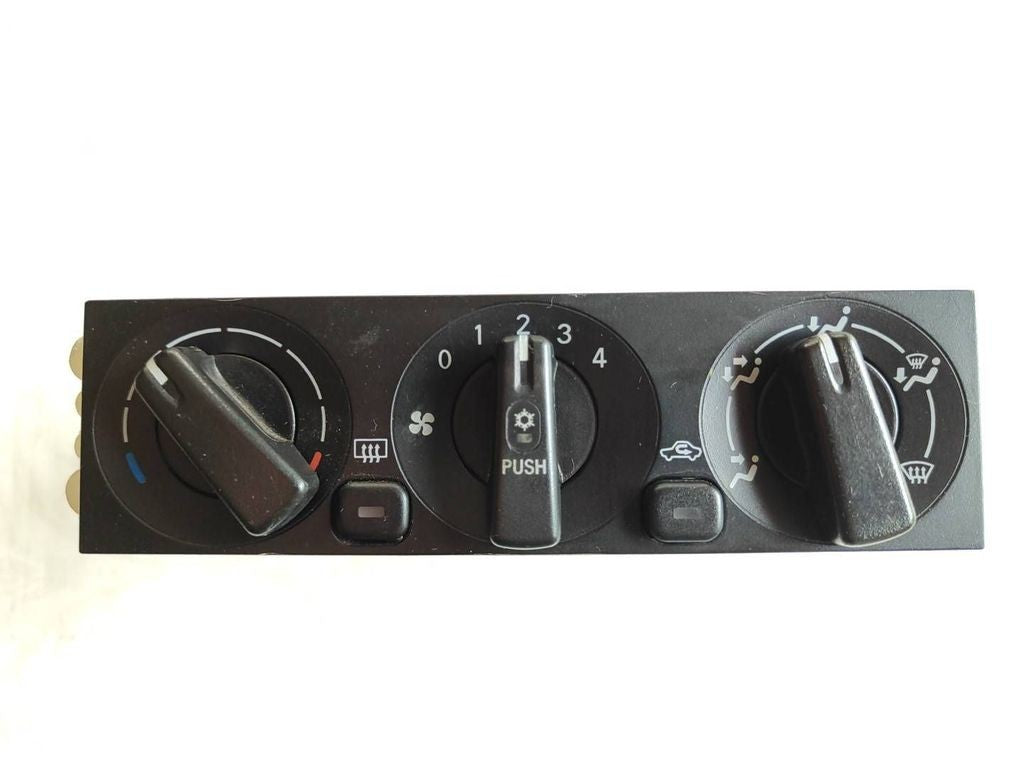 Mitsubishi Space Star 2002 Climate control unit module MR262492 