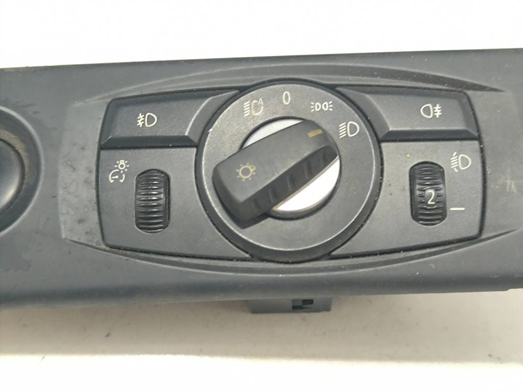 BMW 5 E60 E61 2008 RHD Light switch 6988555 