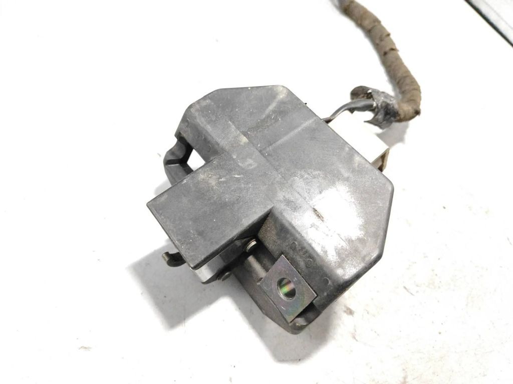 Alfa Romeo 155 1.8i 103kW 1994 Rear Tailgate trunk boot lock catch latch 