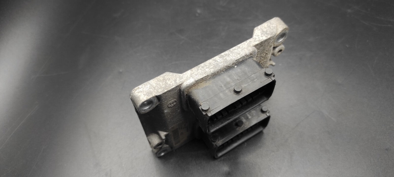 Alfa Romeo 147 1.6 Twin Spark 2006 Engine Control Unit Module ECU 0261208327