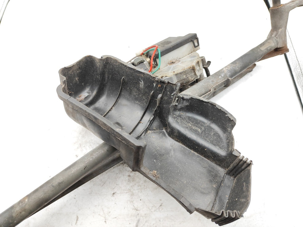 Alfa Romeo 156 2001 LHD Front Winshield Glass Wiper Linkage Motor TGE434M