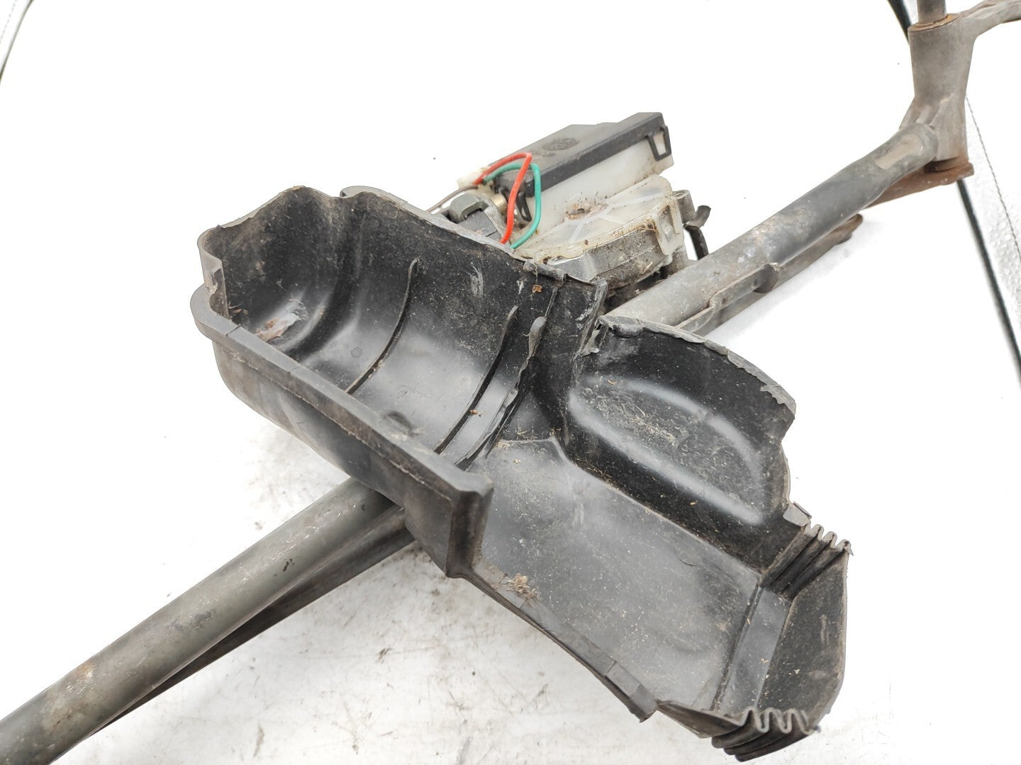 Alfa Romeo 156 2001 LHD Front Winshield Glass Wiper Linkage Motor TGE434M