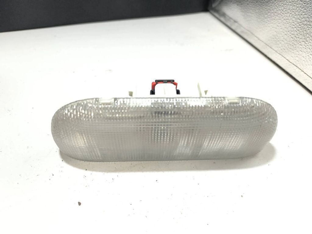 Chrysler Voyager 3.8i 1998 rear seat dome reading light 4685282 