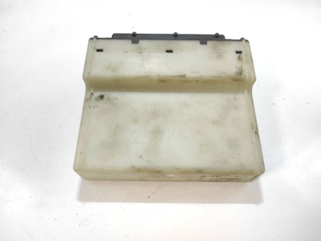 Saab 9-5 2.0T 110kW Petrol 2000 Comfort convenience body module 52010486B 