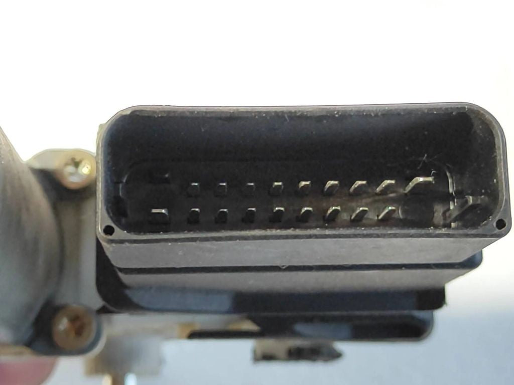 Volkswagen Golf IV 1999 rear left window regulator motor 1J4959811C 