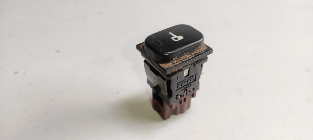 Peugeot 607 3.0i V6 Petrol 2001 Central Locking Switch Button 96296488