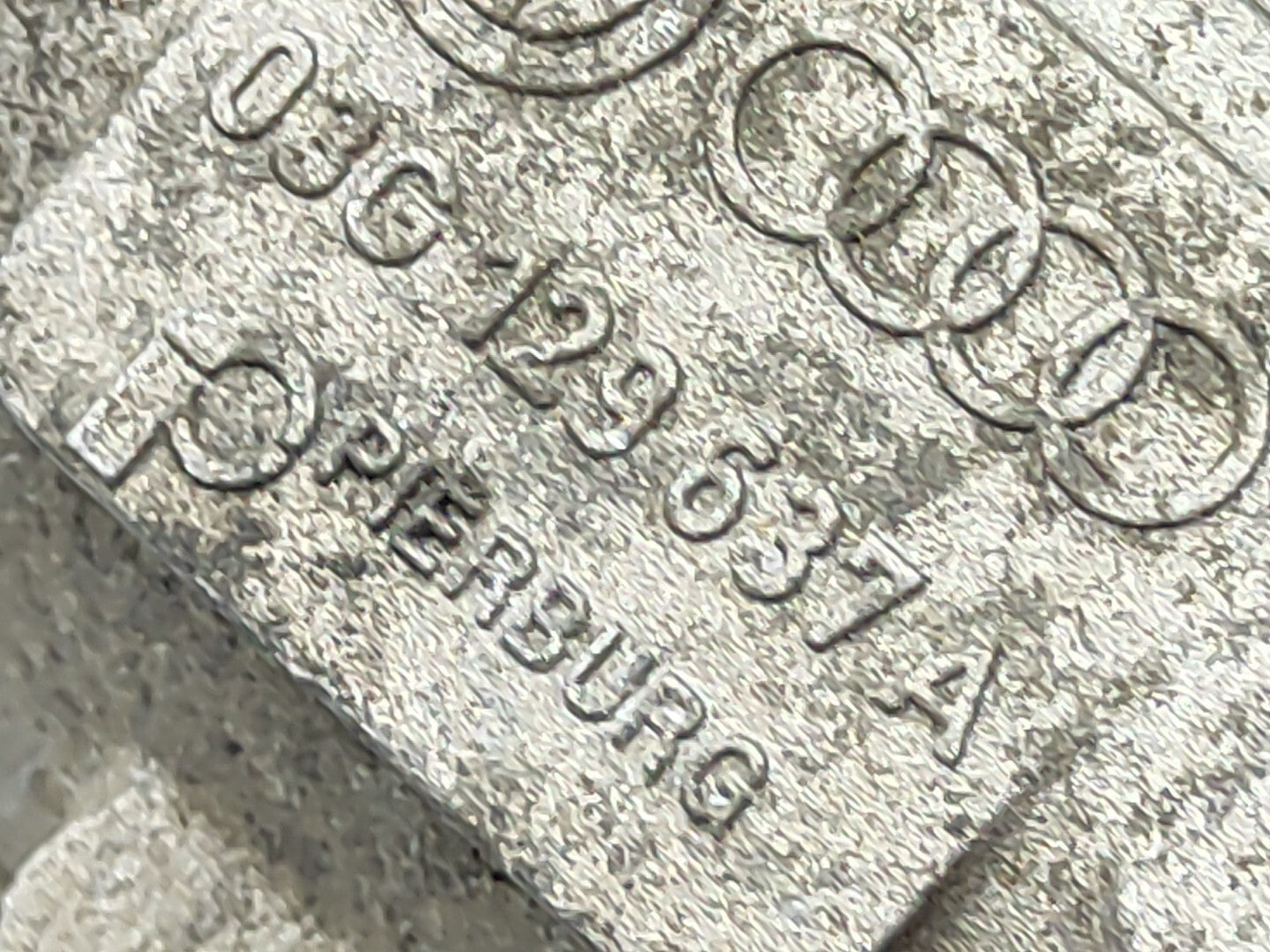 Volkswagen Passat B6 2.0TDI 2007 EGR Valve 03G129637A 03G128063A